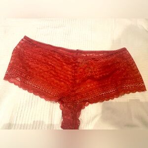 Victoria’s Secret Lace Thong - S/P